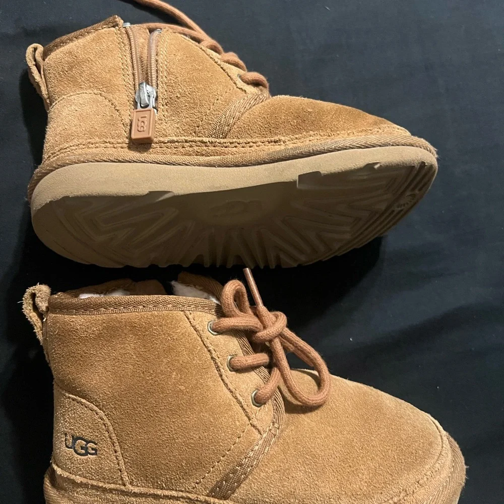 Little kids size 10 UGGS Neumel II Boots